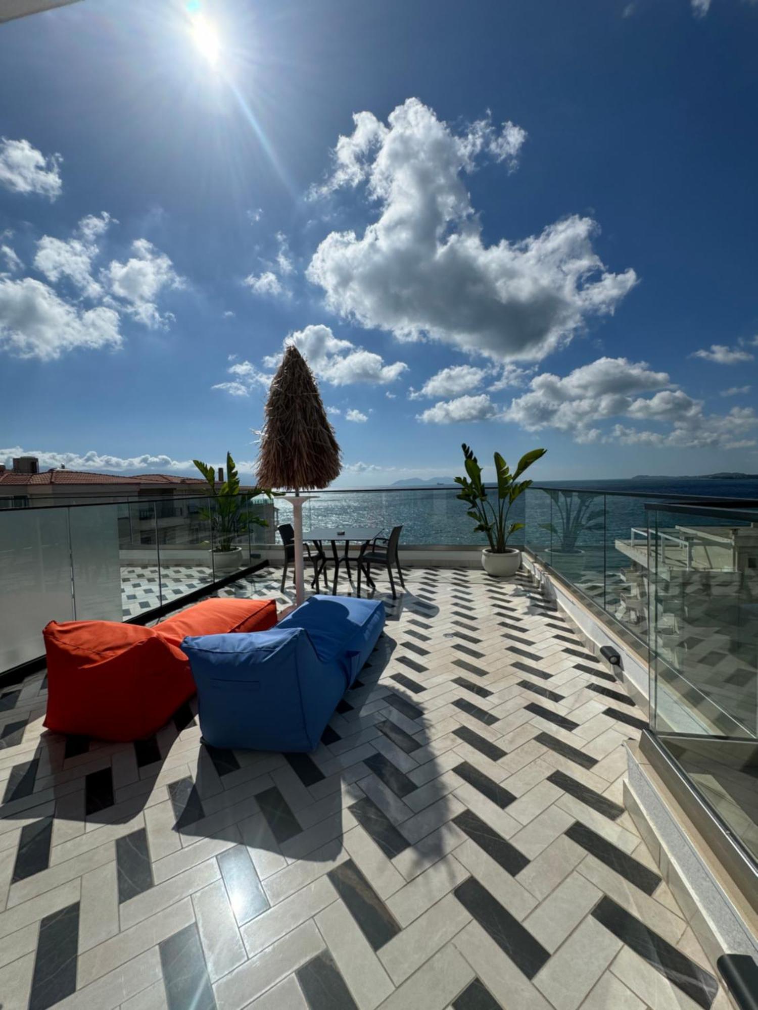 Hotel Britania Vlorë Esterno foto