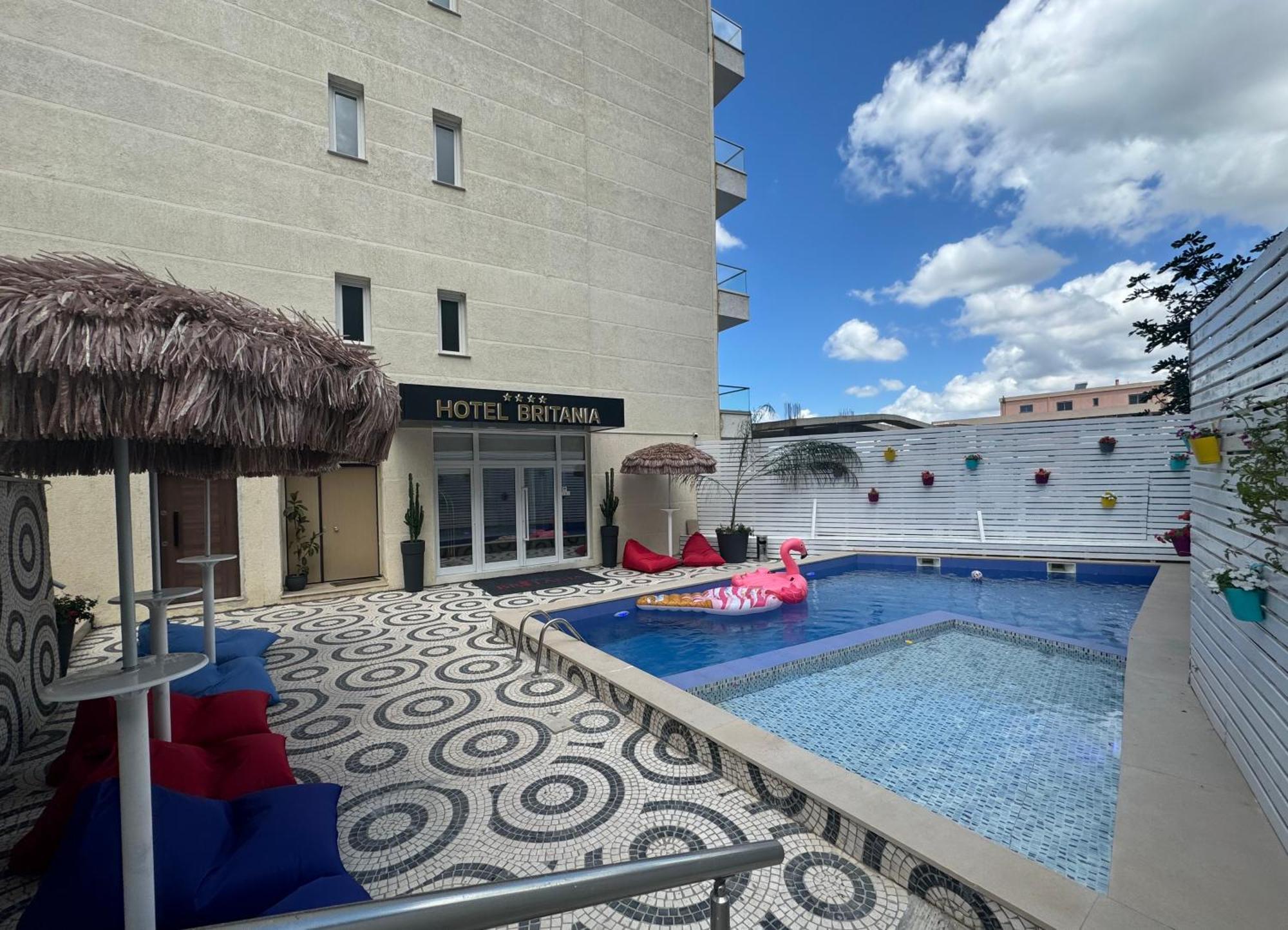 Hotel Britania Vlorë Esterno foto