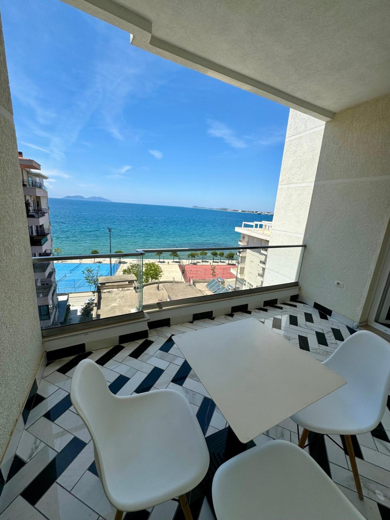 Hotel Britania Vlorë Esterno foto