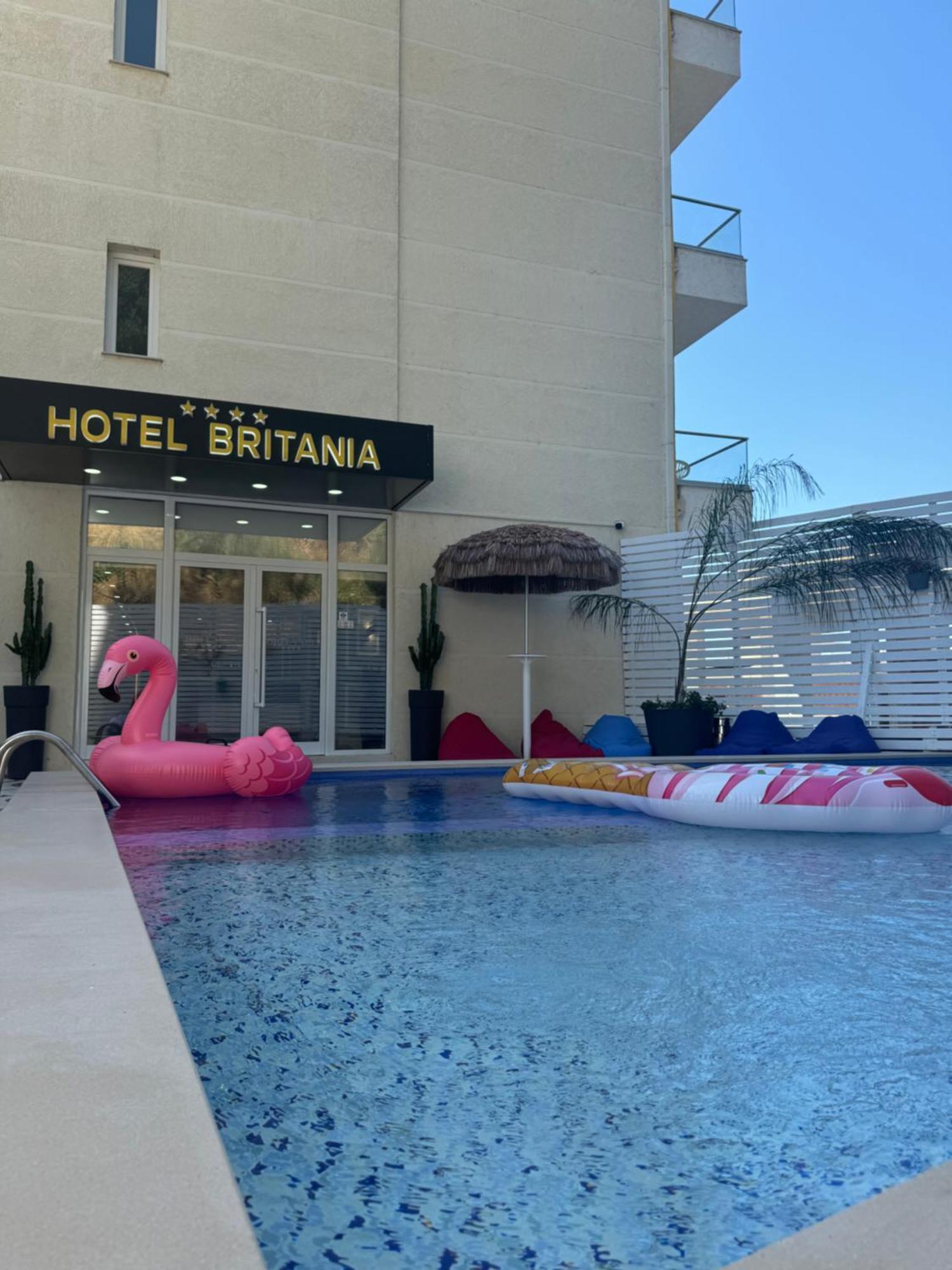 Hotel Britania Vlorë Esterno foto